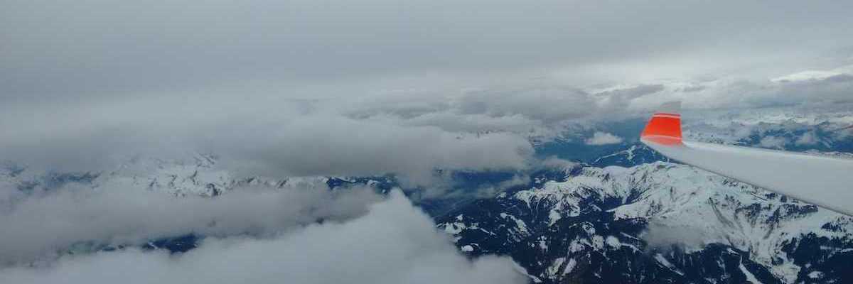 Flugwegposition um 13:27:24: Aufgenommen in der Nähe von Gemeinde St. Veit im Pongau, Österreich in 3366 Meter